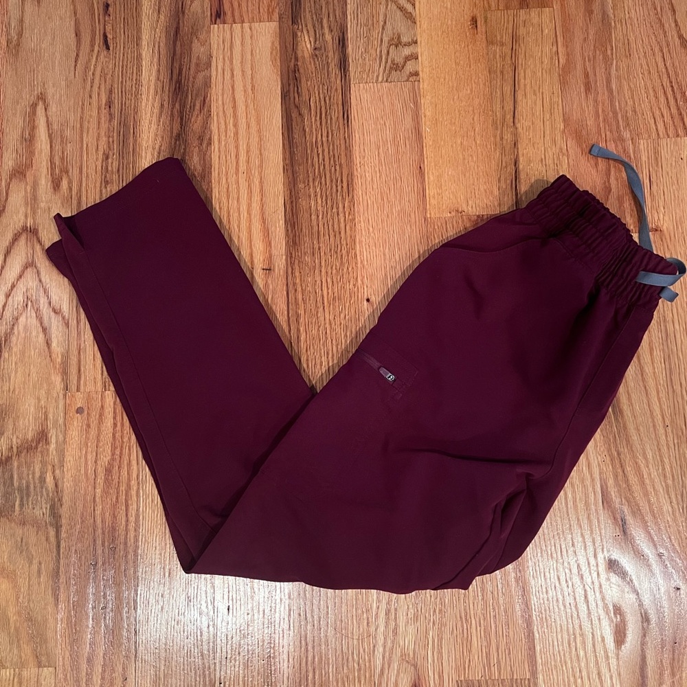 Figs scrub set in Burgundy, bought this year